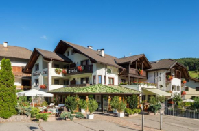 Отель Garni Residence Trocker  Кастельротто